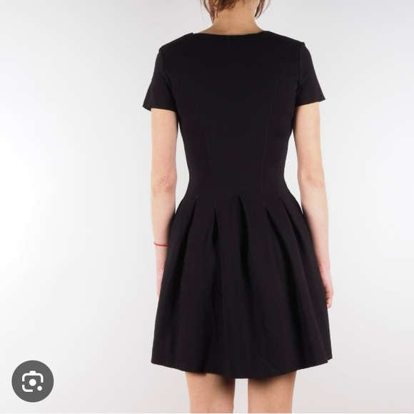Maje “Datypic” Black Dress with Zipper and Pockets! - Picture 3 of 5